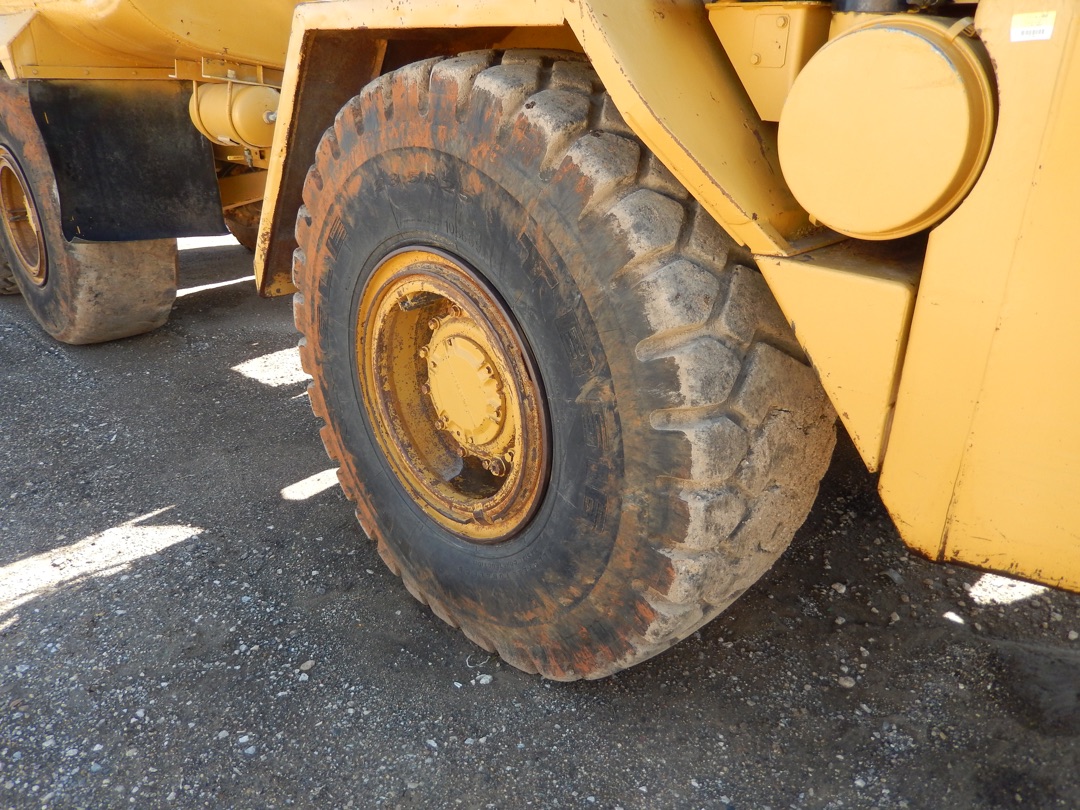 1997 CATERPILLAR D250E - Image 4